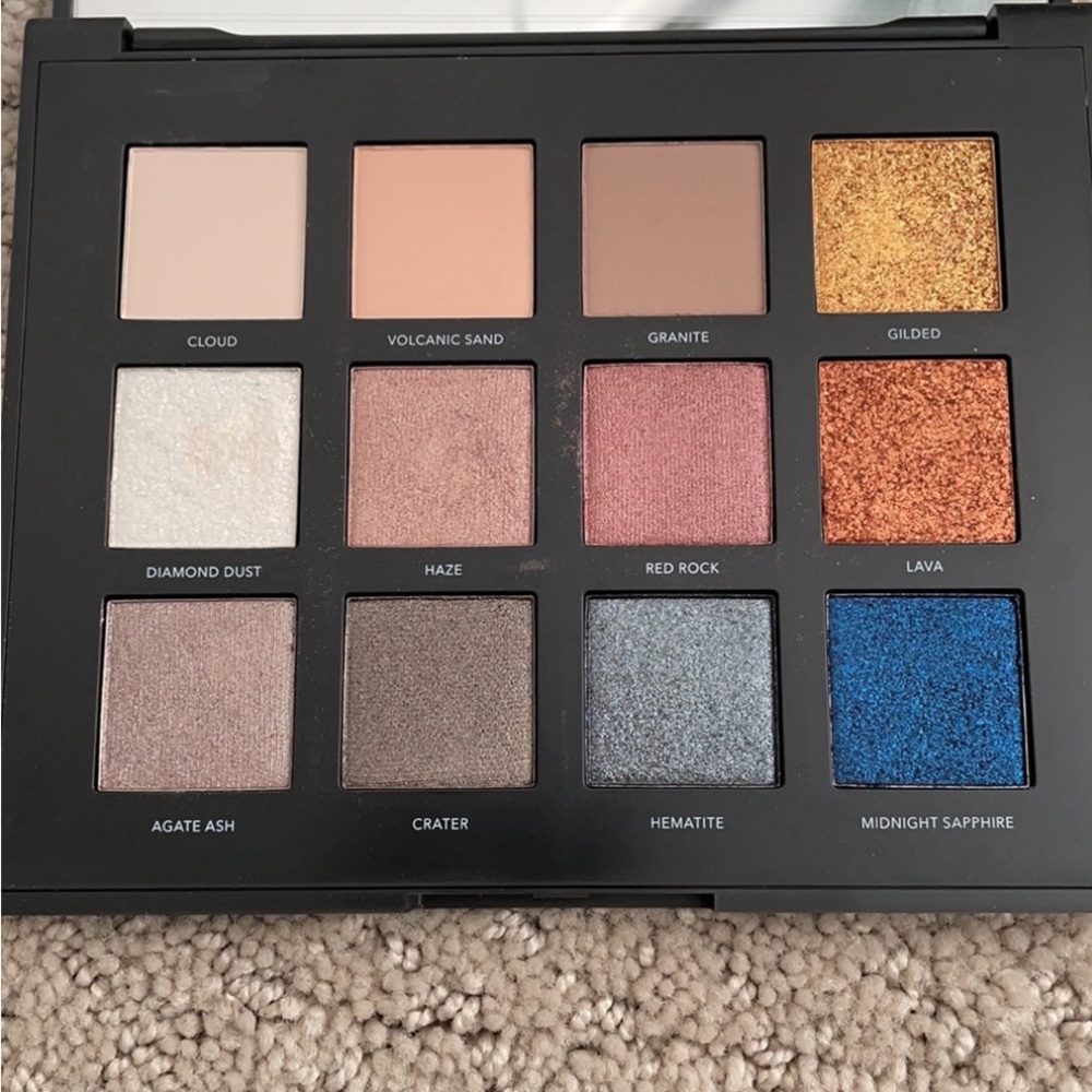 Becca Volcano Goddess Eyeshadows Palette